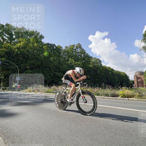 14.09.2025 - Stadtparktriathlon Michael Burmester http://msf.ph/oto/8895963 14.09.2025 13:26:24 Radfahren 1484, 1515, 1534, 1541, 1605, 1611 meine-sportfotos.de