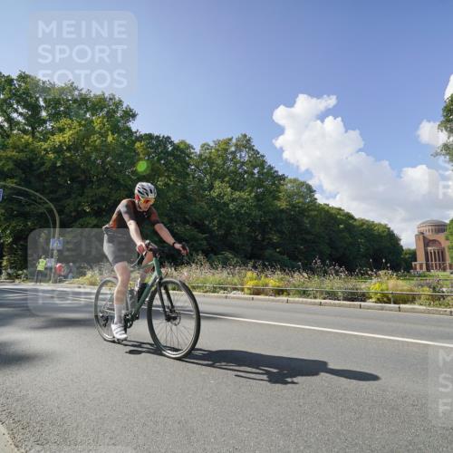 14.09.2025 - Stadtparktriathlon Michael Burmester http://msf.ph/oto/8895966 14.09.2025 13:26:30 Radfahren 1467, 1515, 1534, 1620 meine-sportfotos.de