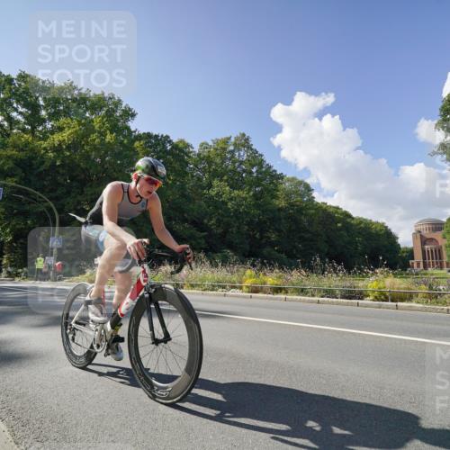 14.09.2025 - Stadtparktriathlon Michael Burmester http://msf.ph/oto/8895968 14.09.2025 13:26:33 Radfahren 1467, 1515, 1534, 1620 meine-sportfotos.de