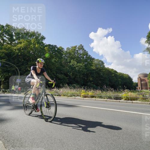 14.09.2025 - Stadtparktriathlon Michael Burmester http://msf.ph/oto/8895973 14.09.2025 13:26:52 Radfahren 1436, 1447, 1448, 1493, 1494, 1526, 1558, 1587, 1589, 1591 meine-sportfotos.de