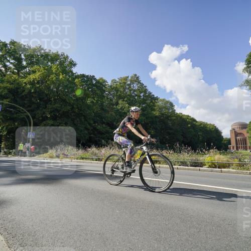 14.09.2025 - Stadtparktriathlon Michael Burmester http://msf.ph/oto/8895979 14.09.2025 13:26:58 Radfahren 1436, 1447, 1493, 1526, 1537, 1549, 1571, 1587, 1591 meine-sportfotos.de
