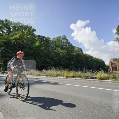 14.09.2025 - Stadtparktriathlon Michael Burmester http://msf.ph/oto/8895984 14.09.2025 13:27:07 Radfahren 1453, 1480, 1489, 1501, 1519, 1527, 1537, 1549, 1571, 1573, 1582 meine-sportfotos.de