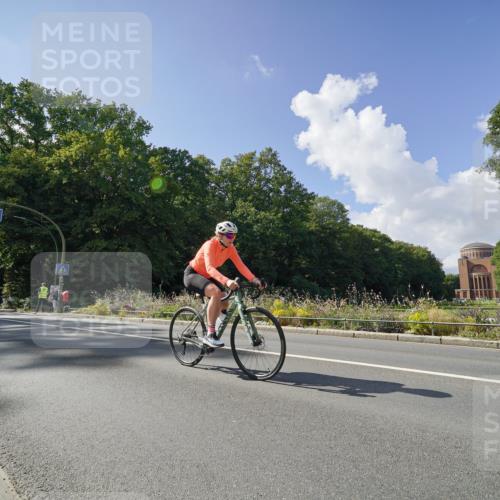 14.09.2025 - Stadtparktriathlon Michael Burmester http://msf.ph/oto/8895997 14.09.2025 13:27:22 Radfahren 1426, 1431, 1513, 1581, 1607 meine-sportfotos.de