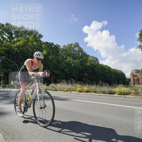 14.09.2025 - Stadtparktriathlon Michael Burmester http://msf.ph/oto/8895998 14.09.2025 13:27:24 Radfahren 1426, 1431, 1513, 1581, 1607 meine-sportfotos.de