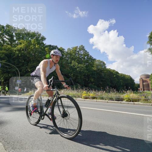 14.09.2025 - Stadtparktriathlon Michael Burmester http://msf.ph/oto/8896002 14.09.2025 13:27:38 Radfahren 1473, 1508, 1576 meine-sportfotos.de
