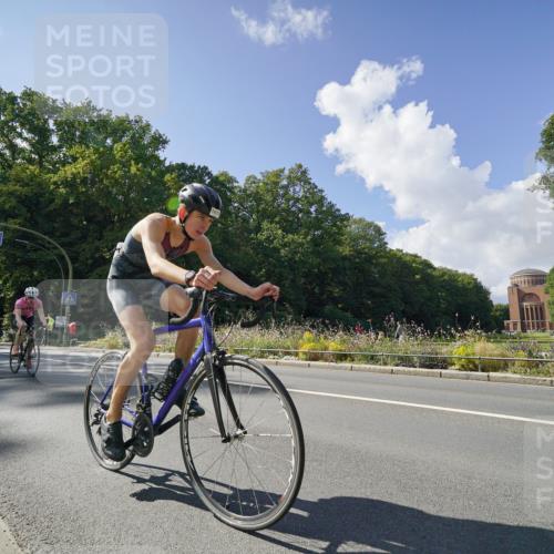 14.09.2025 - Stadtparktriathlon Michael Burmester http://msf.ph/oto/8896005 14.09.2025 13:27:51 Radfahren 1476, 1556, 1579, 1596, 1603, 1618 meine-sportfotos.de