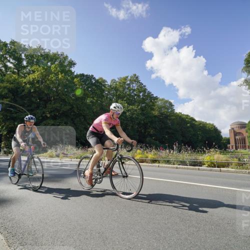 14.09.2025 - Stadtparktriathlon Michael Burmester http://msf.ph/oto/8896006 14.09.2025 13:27:51 Radfahren 1476, 1556, 1579, 1596, 1603, 1618 meine-sportfotos.de