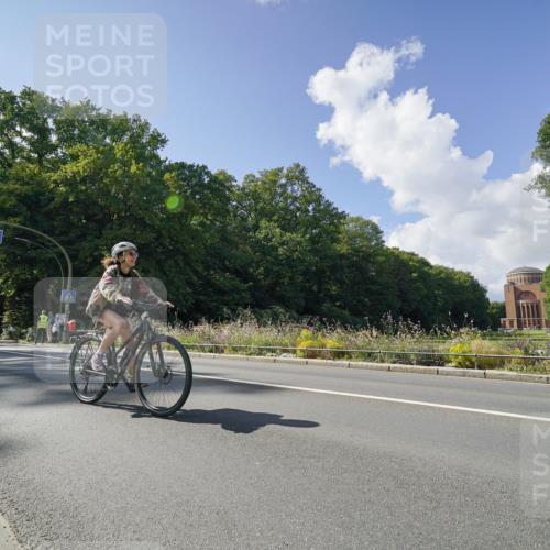 14.09.2025 - Stadtparktriathlon Michael Burmester http://msf.ph/oto/8896012 14.09.2025 13:28:11 Radfahren 1422, 1438, 1439, 1538, 1578 meine-sportfotos.de