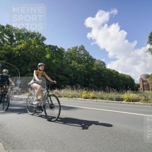 14.09.2025 - Stadtparktriathlon Michael Burmester http://msf.ph/oto/8896016 14.09.2025 13:28:19 Radfahren 1438, 1439, 1450, 1538, 1539, 1578, 1616 meine-sportfotos.de