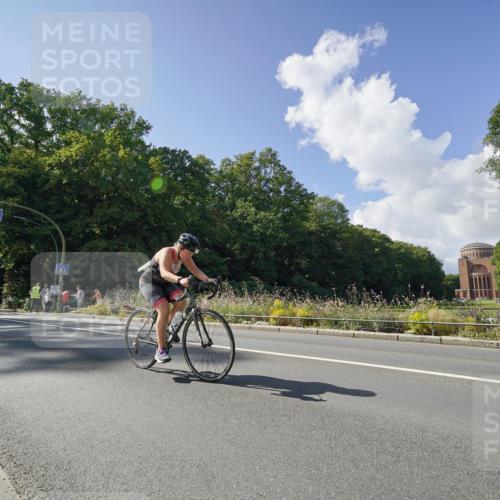 14.09.2025 - Stadtparktriathlon Michael Burmester http://msf.ph/oto/8896020 14.09.2025 13:28:21 Radfahren 1438, 1439, 1450, 1539, 1578, 1616 meine-sportfotos.de