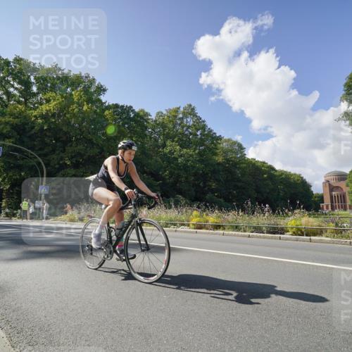 14.09.2025 - Stadtparktriathlon Michael Burmester http://msf.ph/oto/8896021 14.09.2025 13:28:28 Radfahren 1450, 1580, 1594, 1601, 1617 meine-sportfotos.de