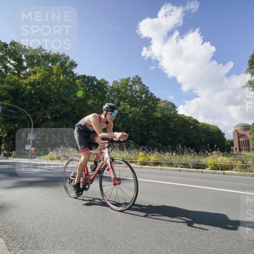 14.09.2025 - Stadtparktriathlon Michael Burmester http://msf.ph/oto/8896030 14.09.2025 13:28:46 Radfahren 1604 meine-sportfotos.de