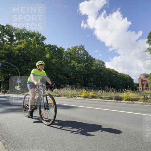 14.09.2025 - Stadtparktriathlon Michael Burmester http://msf.ph/oto/8896041 14.09.2025 13:29:22 Radfahren 1536, 1608 meine-sportfotos.de