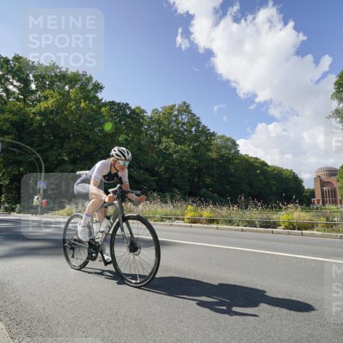 14.09.2025 - Stadtparktriathlon Michael Burmester http://msf.ph/oto/8896053 14.09.2025 13:29:57 Radfahren 1430, 1444, 1468 meine-sportfotos.de