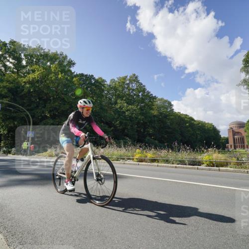 14.09.2025 - Stadtparktriathlon Michael Burmester http://msf.ph/oto/8896056 14.09.2025 13:30:06 Radfahren 1444, 1452, 1468, 1481 meine-sportfotos.de
