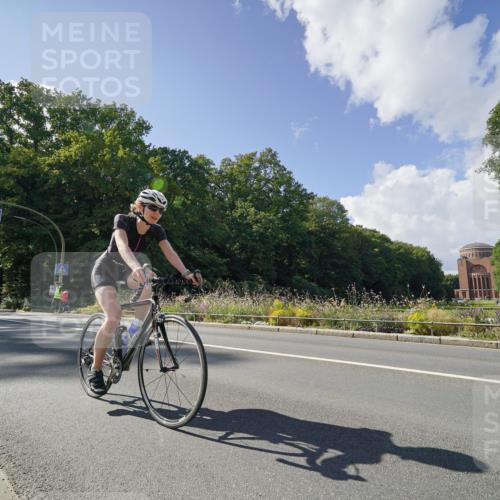14.09.2025 - Stadtparktriathlon Michael Burmester http://msf.ph/oto/8896074 14.09.2025 13:31:06 Radfahren 1451, 1543, 1545, 1551, 1584, 1599 meine-sportfotos.de