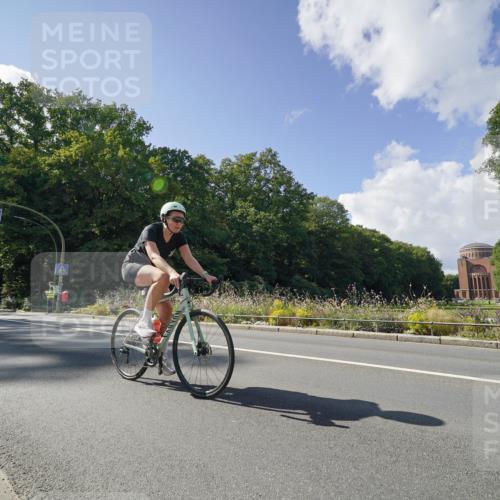 14.09.2025 - Stadtparktriathlon Michael Burmester http://msf.ph/oto/8896081 14.09.2025 13:31:35 Radfahren 1425, 1446, 1506, 1612 meine-sportfotos.de