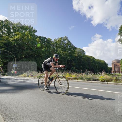 14.09.2025 - Stadtparktriathlon Michael Burmester http://msf.ph/oto/8896083 14.09.2025 13:31:40 Radfahren 1425, 1446, 1506, 1612 meine-sportfotos.de