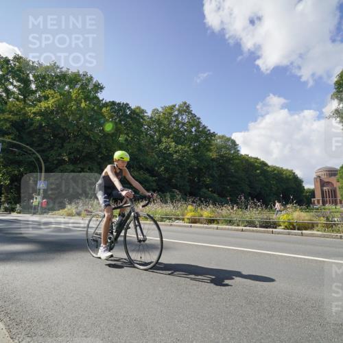 14.09.2025 - Stadtparktriathlon Michael Burmester http://msf.ph/oto/8896084 14.09.2025 13:31:40 Radfahren 1425, 1446, 1506, 1612 meine-sportfotos.de