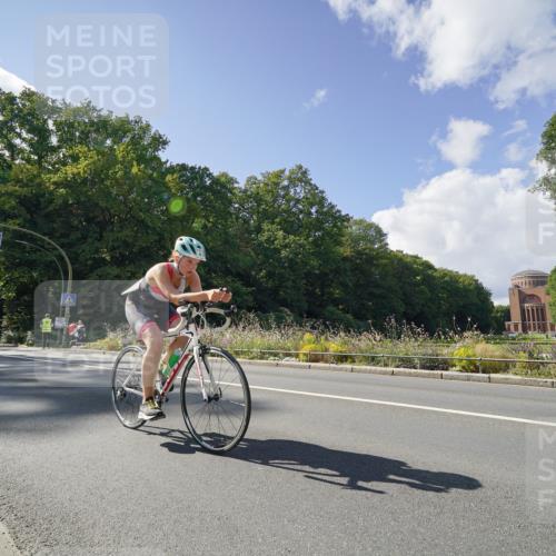 14.09.2025 - Stadtparktriathlon Michael Burmester http://msf.ph/oto/8896100 14.09.2025 13:32:15 Radfahren 1496, 1546, 1570, 1606 meine-sportfotos.de