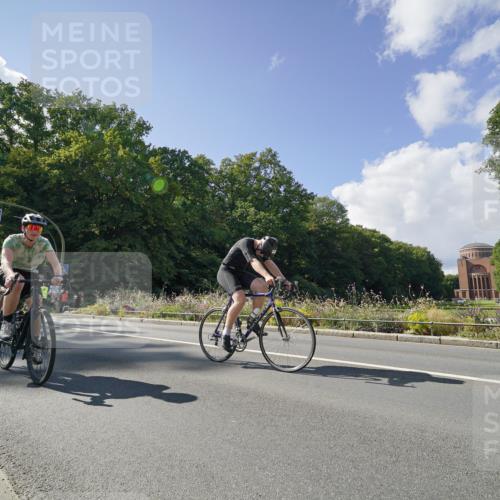 14.09.2025 - Stadtparktriathlon Michael Burmester http://msf.ph/oto/8896110 14.09.2025 13:32:46 Radfahren 1531, 1541, 1544, 1557, 1559, 1563 meine-sportfotos.de