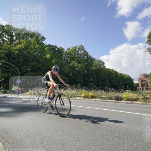 14.09.2025 - Stadtparktriathlon Michael Burmester http://msf.ph/oto/8896111 14.09.2025 13:32:47 Radfahren 1531, 1541, 1544, 1557, 1559, 1563, 1615 meine-sportfotos.de