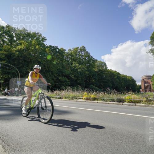 14.09.2025 - Stadtparktriathlon Michael Burmester http://msf.ph/oto/8896125 14.09.2025 13:33:25 Radfahren 1529, 1532, 1569, 1574 meine-sportfotos.de