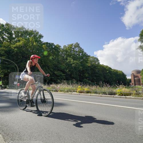 14.09.2025 - Stadtparktriathlon Michael Burmester http://msf.ph/oto/8896128 14.09.2025 13:33:31 Radfahren 1532, 1569, 1609 meine-sportfotos.de
