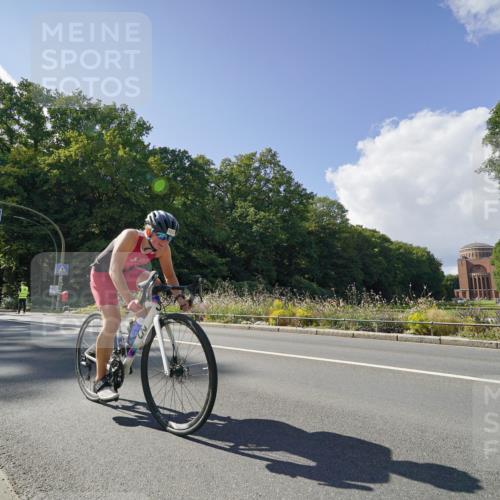 14.09.2025 - Stadtparktriathlon Michael Burmester http://msf.ph/oto/8896140 14.09.2025 13:34:26 Radfahren 1427, 1442, 1454, 1467, 1474, 1507, 1515, 1537 meine-sportfotos.de