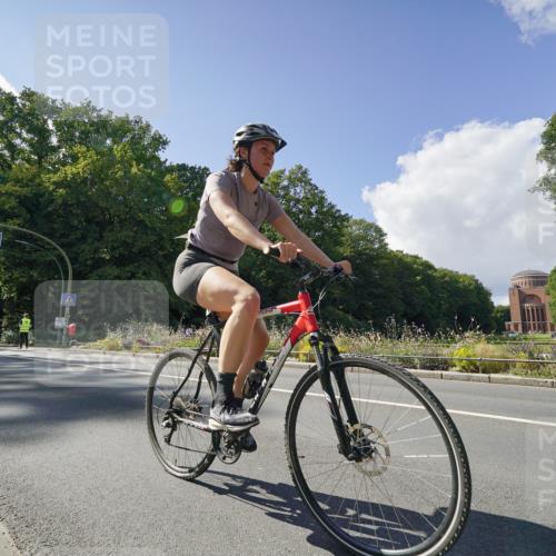 14.09.2025 - Stadtparktriathlon Michael Burmester http://msf.ph/oto/8896143 14.09.2025 13:34:28 Radfahren 1427, 1442, 1454, 1467, 1474, 1507, 1515, 1537 meine-sportfotos.de