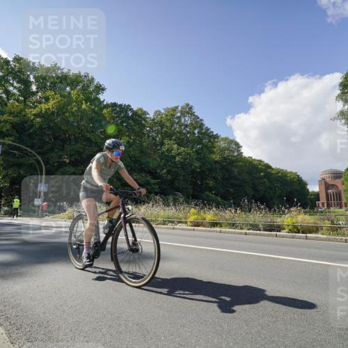 14.09.2025 - Stadtparktriathlon Michael Burmester http://msf.ph/oto/8896146 14.09.2025 13:34:32 Radfahren 1427, 1442, 1454, 1467, 1474, 1507, 1515, 1591 meine-sportfotos.de