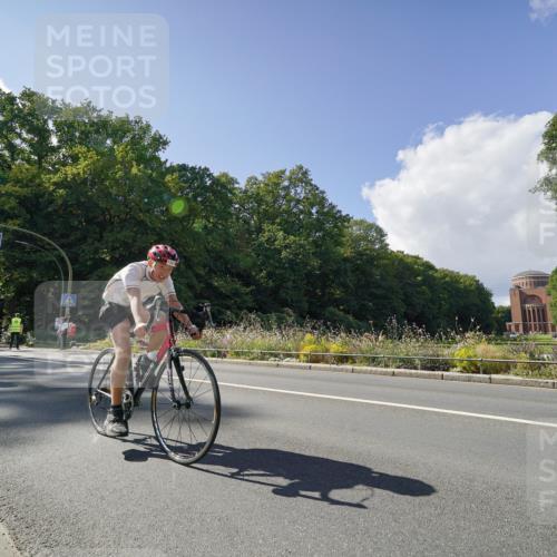 14.09.2025 - Stadtparktriathlon Michael Burmester http://msf.ph/oto/8896150 14.09.2025 13:34:41 Radfahren 1498, 1553, 1556, 1583, 1591 meine-sportfotos.de
