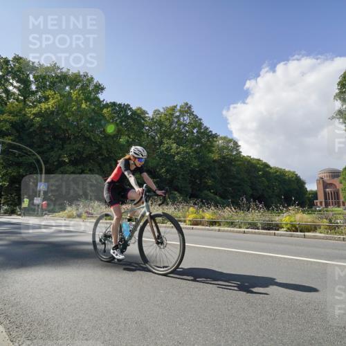 14.09.2025 - Stadtparktriathlon Michael Burmester http://msf.ph/oto/8896159 14.09.2025 13:35:23 Radfahren 1447, 1489, 1527, 1587 meine-sportfotos.de