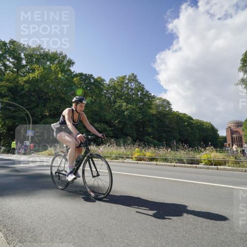 14.09.2025 - Stadtparktriathlon Michael Burmester http://msf.ph/oto/8896191 14.09.2025 13:37:22 Radfahren 1450 meine-sportfotos.de