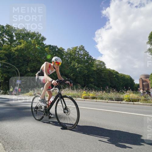 14.09.2025 - Stadtparktriathlon Michael Burmester http://msf.ph/oto/8896198 14.09.2025 13:37:37 Radfahren 1438, 1439, 1543, 1545, 1551 meine-sportfotos.de