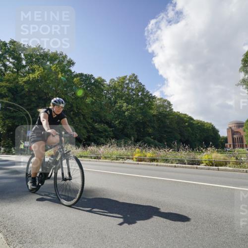14.09.2025 - Stadtparktriathlon Michael Burmester http://msf.ph/oto/8896211 14.09.2025 13:39:00 Radfahren 1434, 1435, 1483, 1487, 1546 meine-sportfotos.de