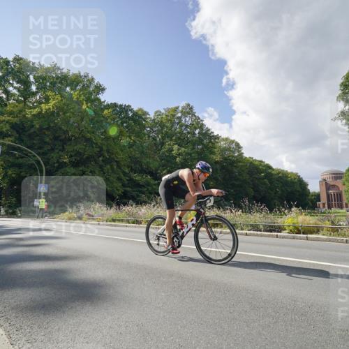 14.09.2025 - Stadtparktriathlon Michael Burmester http://msf.ph/oto/8896241 14.09.2025 13:41:31 Radfahren 1422, 1535, 1538, 1558 meine-sportfotos.de