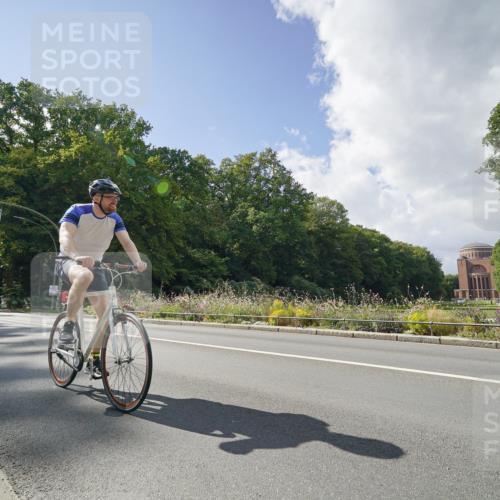 14.09.2025 - Stadtparktriathlon Michael Burmester http://msf.ph/oto/8896252 14.09.2025 13:42:58 Radfahren 1475 meine-sportfotos.de