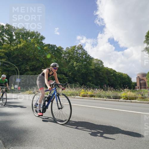 14.09.2025 - Stadtparktriathlon Michael Burmester http://msf.ph/oto/8896267 14.09.2025 13:44:33 Radfahren 1630, 1637, 1638, 1639, 1646, 1647, 1661, 1673, 1677 meine-sportfotos.de