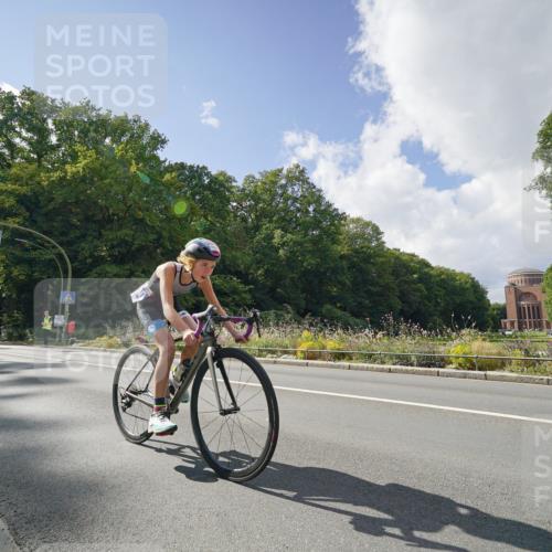 14.09.2025 - Stadtparktriathlon Michael Burmester http://msf.ph/oto/8896274 14.09.2025 13:44:35 Radfahren 1630, 1637, 1638, 1639, 1646, 1647, 1661, 1673, 1677 meine-sportfotos.de