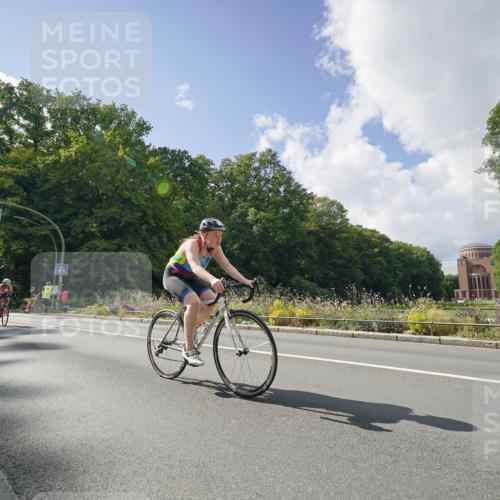 14.09.2025 - Stadtparktriathlon Michael Burmester http://msf.ph/oto/8896279 14.09.2025 13:44:48 Radfahren 1530, 1627, 1631, 1650, 1656, 1662, 1678, 1681 meine-sportfotos.de