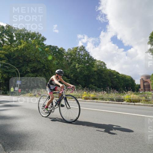 14.09.2025 - Stadtparktriathlon Michael Burmester http://msf.ph/oto/8896282 14.09.2025 13:44:53 Radfahren 1530, 1627, 1631, 1644, 1648, 1650, 1656, 1662, 1663, 1681 meine-sportfotos.de