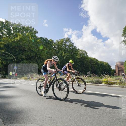 14.09.2025 - Stadtparktriathlon Michael Burmester http://msf.ph/oto/8896283 14.09.2025 13:44:56 Radfahren 1627, 1631, 1644, 1648, 1656, 1662, 1663, 1671, 1679, 1691 meine-sportfotos.de