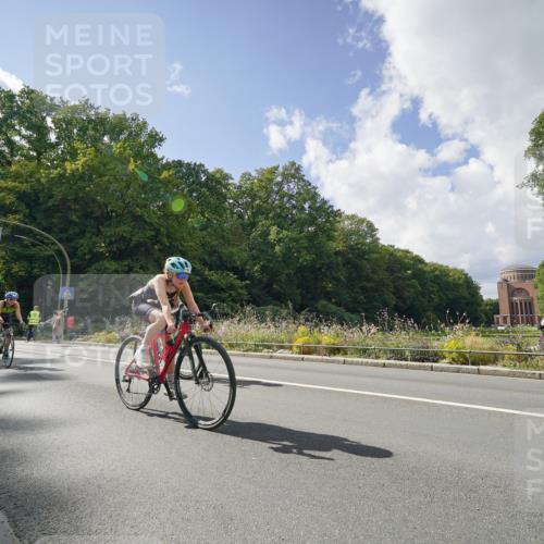14.09.2025 - Stadtparktriathlon Michael Burmester http://msf.ph/oto/8896302 14.09.2025 13:45:26 Radfahren 1625, 1632, 1634, 1643, 1645, 1680, 1688 meine-sportfotos.de