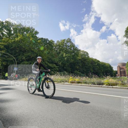 14.09.2025 - Stadtparktriathlon Michael Burmester http://msf.ph/oto/8896320 14.09.2025 13:46:03 Radfahren 1549, 1635, 1654, 1660, 1674 meine-sportfotos.de