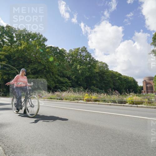 14.09.2025 - Stadtparktriathlon Michael Burmester http://msf.ph/oto/8896328 14.09.2025 13:47:23 Radfahren  meine-sportfotos.de