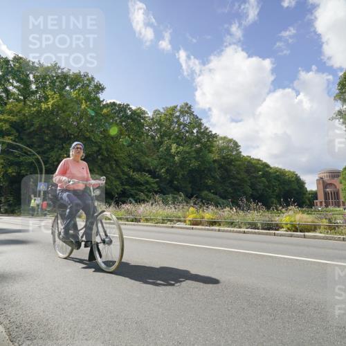 14.09.2025 - Stadtparktriathlon Michael Burmester http://msf.ph/oto/8896329 14.09.2025 13:47:24 Radfahren  meine-sportfotos.de