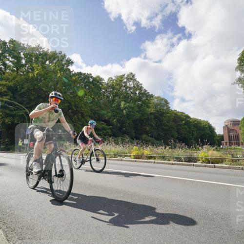 14.09.2025 - Stadtparktriathlon Michael Burmester http://msf.ph/oto/8896352 14.09.2025 13:51:42 Radfahren 1522, 1557, 1630, 1637, 1638, 1639, 1673, 1677 meine-sportfotos.de