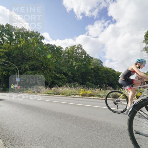 14.09.2025 - Stadtparktriathlon Michael Burmester http://msf.ph/oto/8896354 14.09.2025 13:51:43 Radfahren 1522, 1557, 1630 meine-sportfotos.de