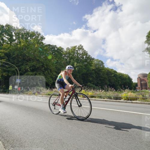 14.09.2025 - Stadtparktriathlon Michael Burmester http://msf.ph/oto/8896363 14.09.2025 13:52:37 Radfahren 1534, 1553, 1650, 1661, 1662, 1663 meine-sportfotos.de